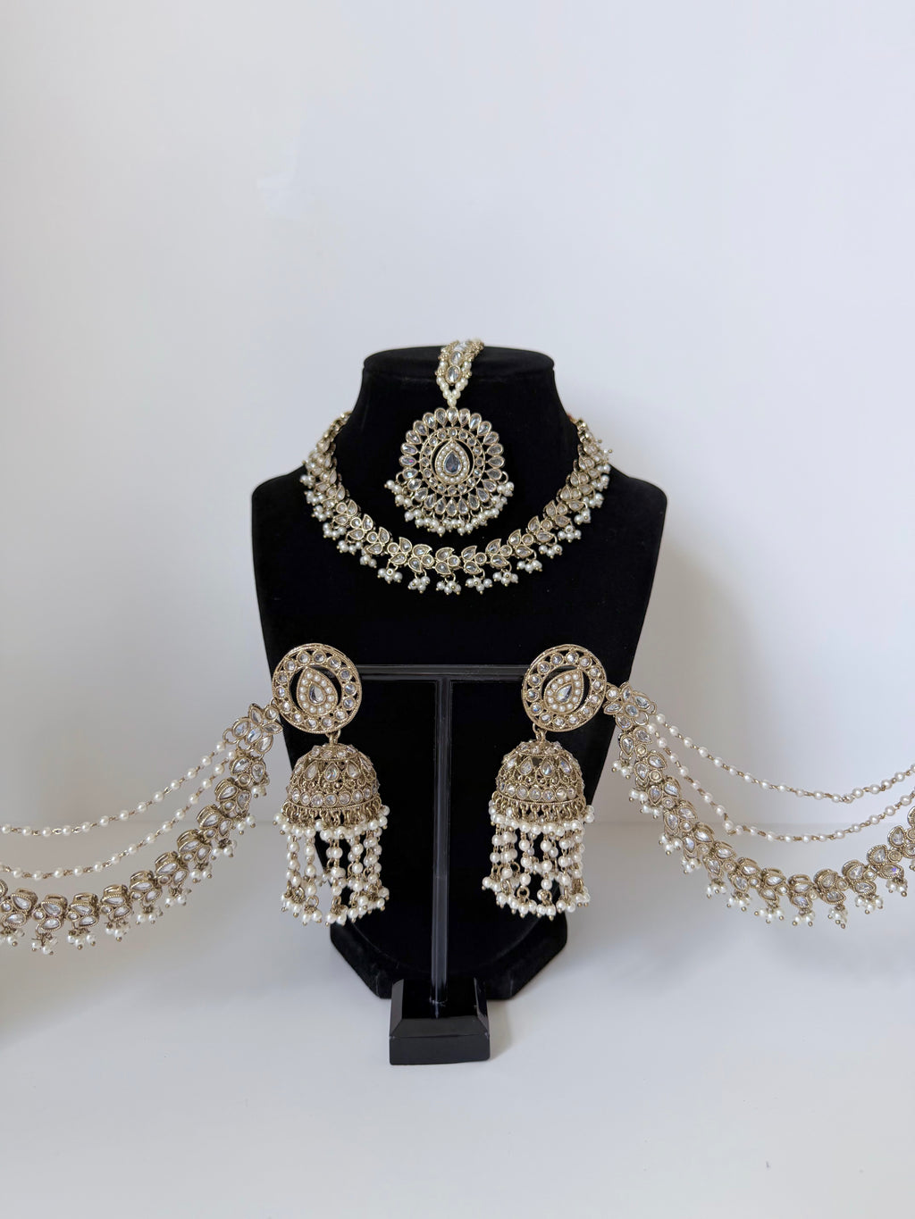 Bollywood Zohra Necklace set with Sahara Jhumka and Mangtika