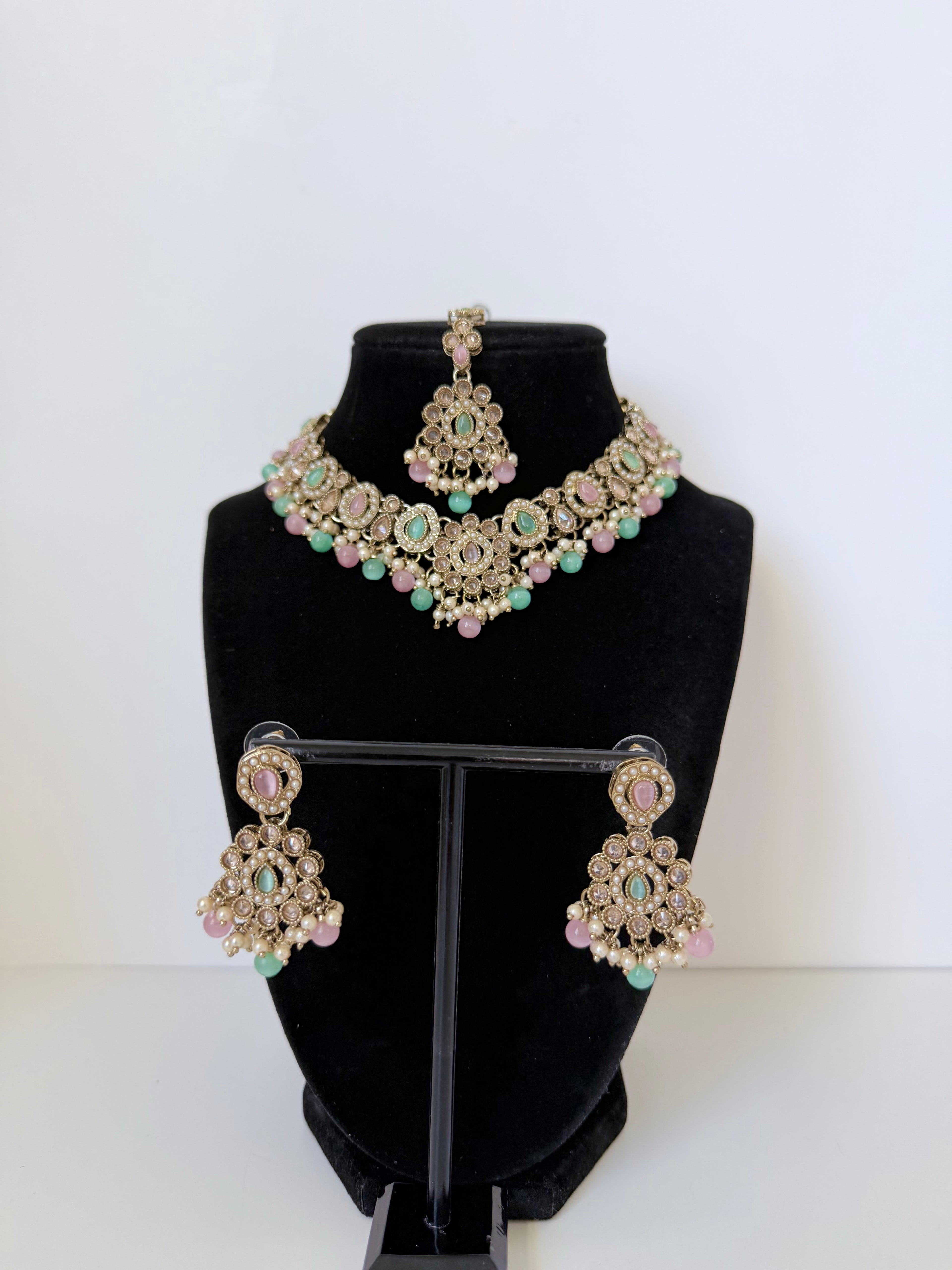Bollywood Polki Ira Necklace with Earrings and Mangtika