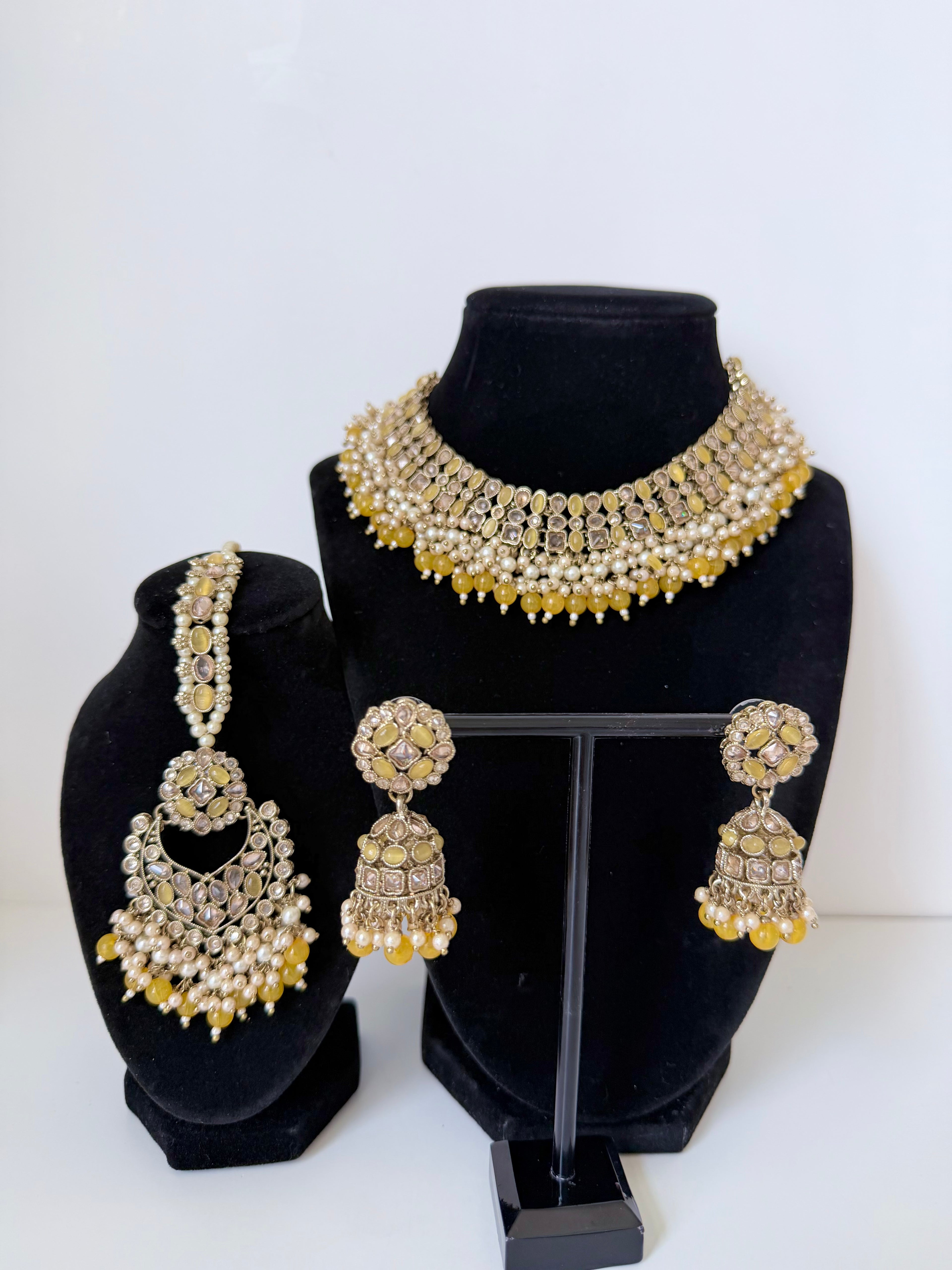 Bollywood Polki Pratha Necklace Set with Jhumka and Mangtika