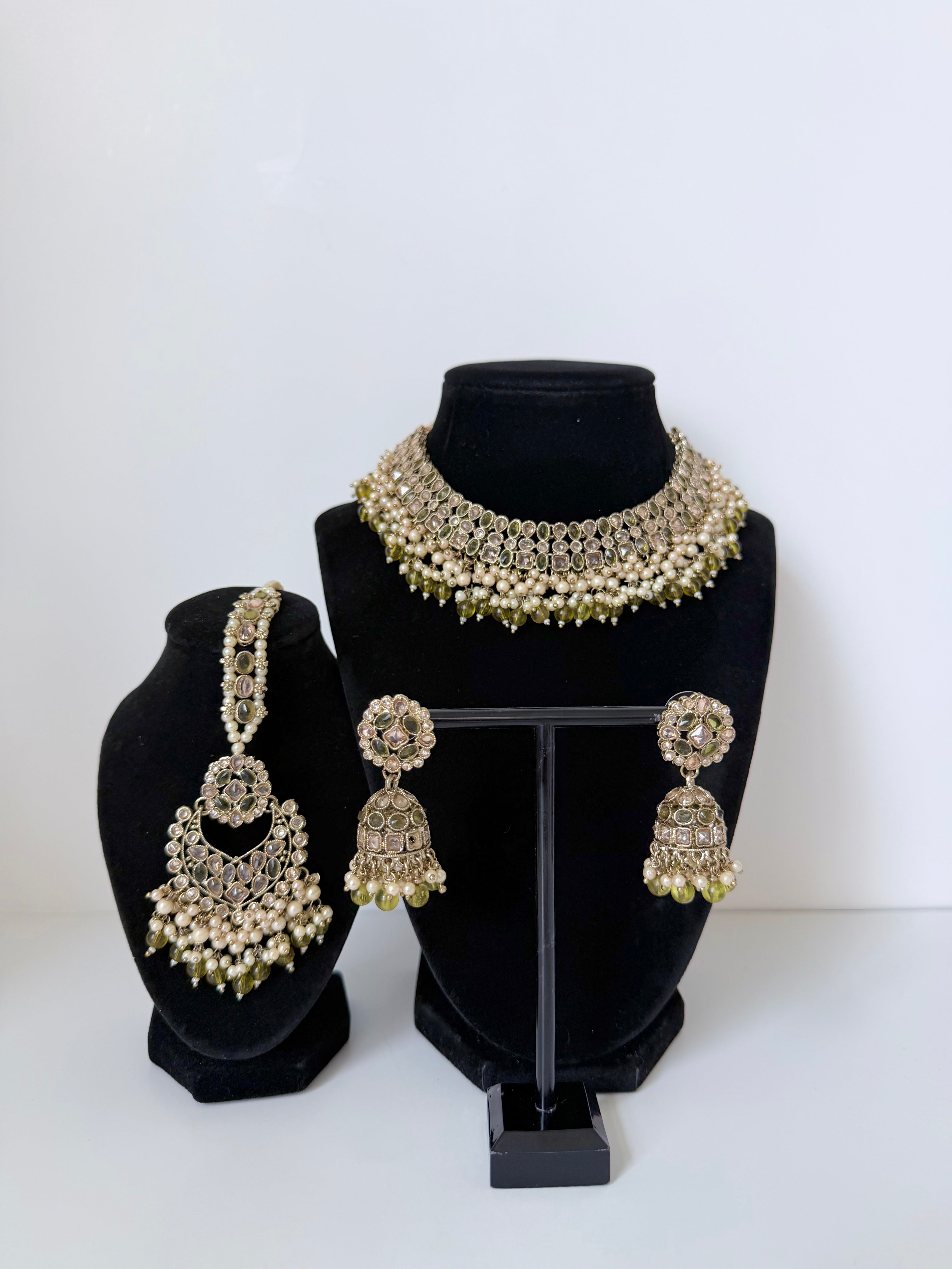 Bollywood Polki Pratha Necklace Set with Jhumka and Mangtika