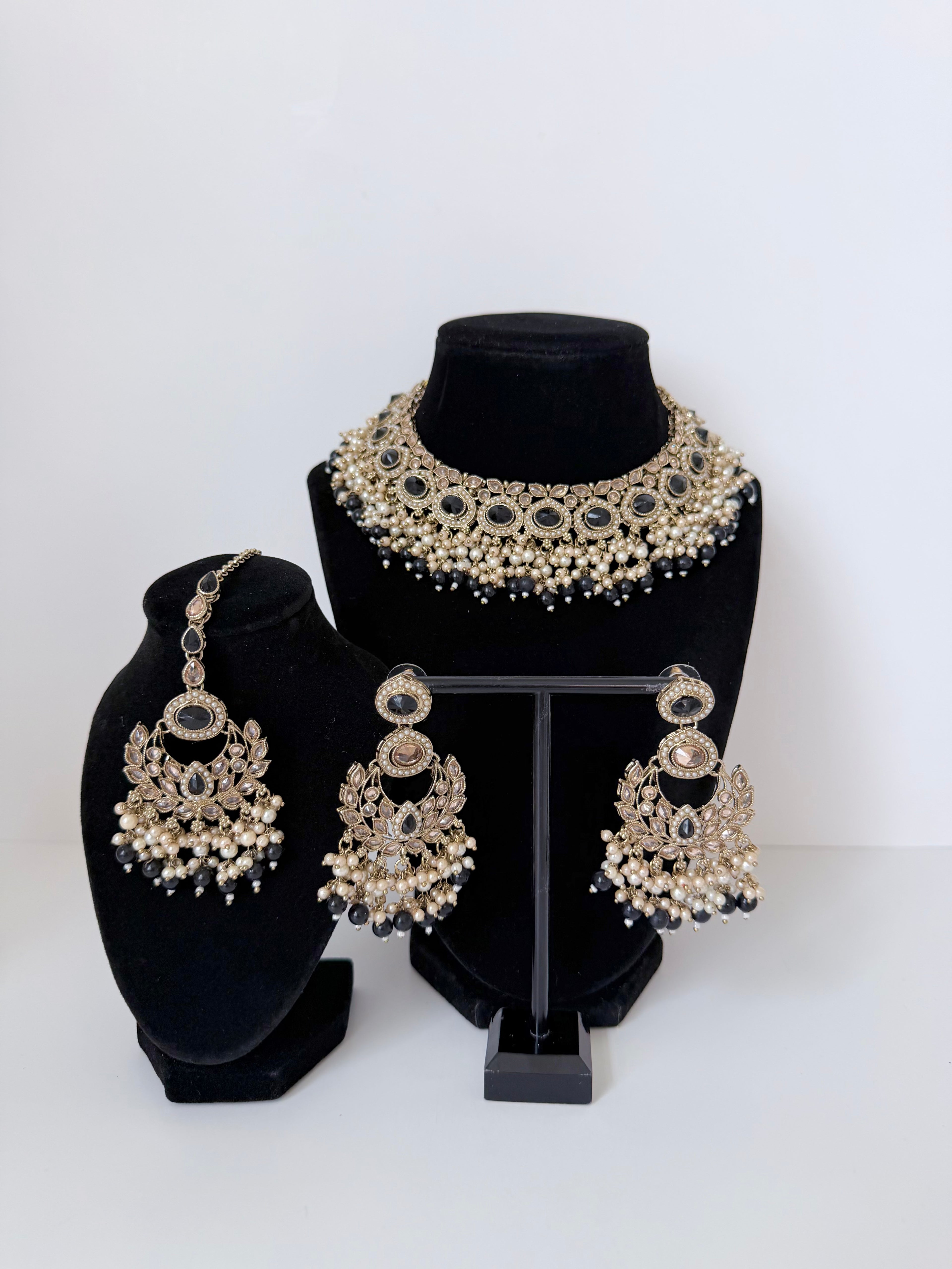 Bollywood Polki Azmira Lightweight Necklace set with Earrings and Tikka