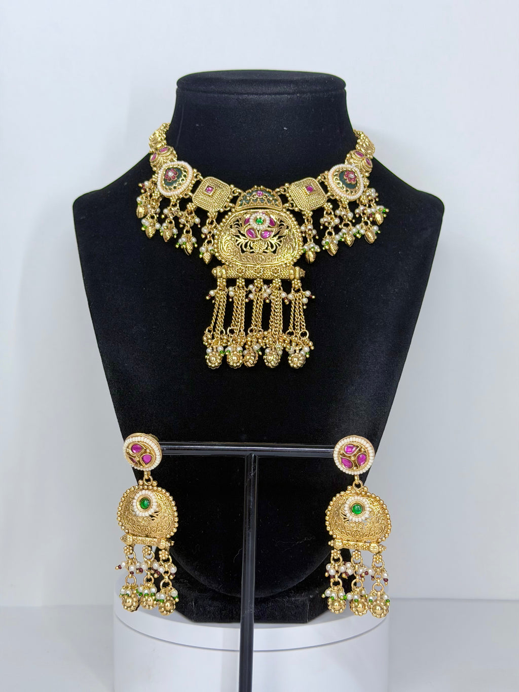 Heritage Collections Necklace Set with Earrings
