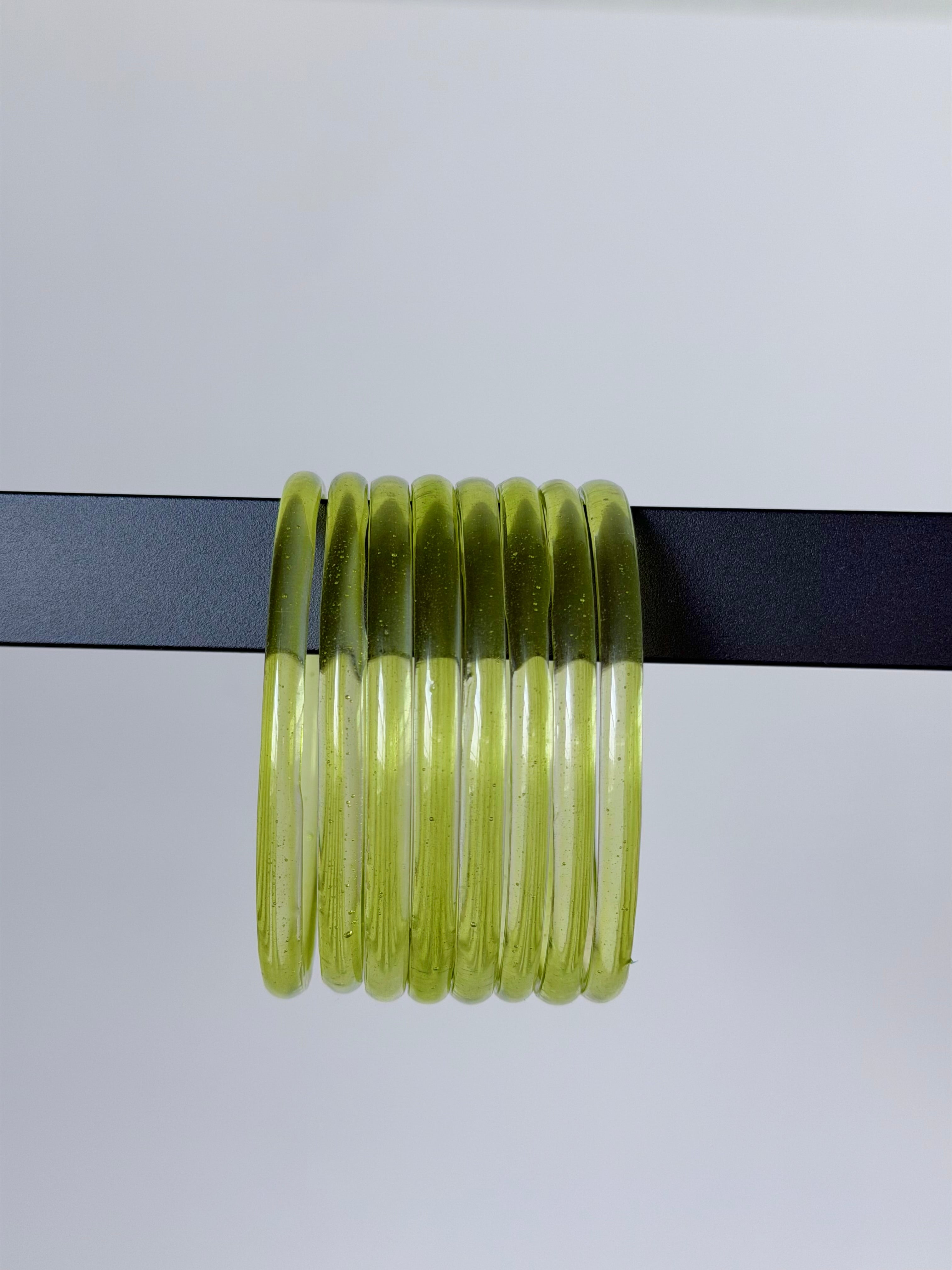 Trending Viral Jelly Bangles – Colorful, Lightweight & Stackable 8 pcs