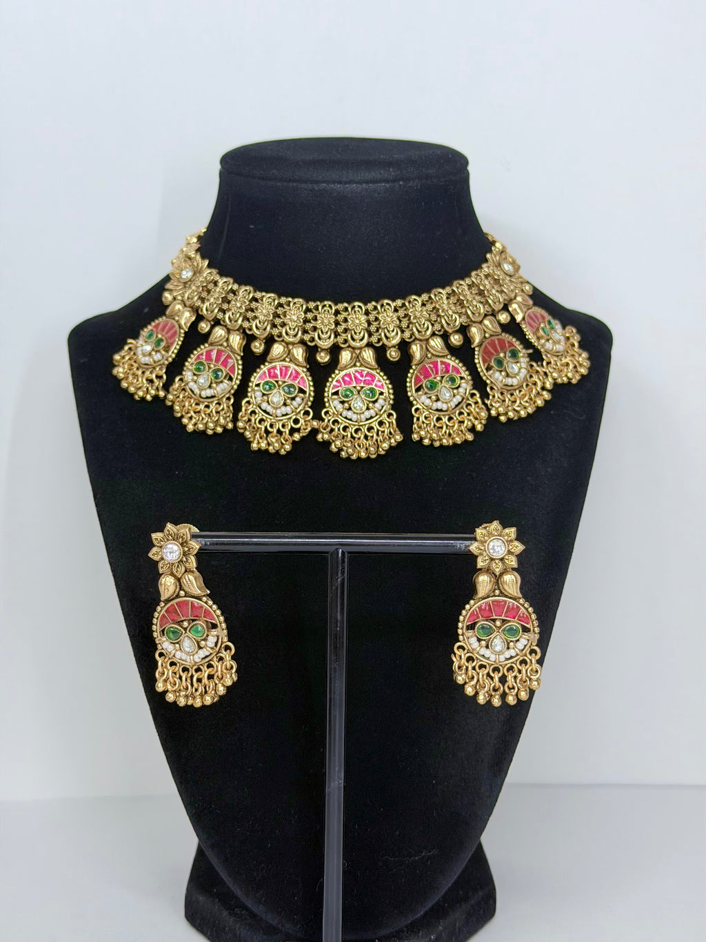 Heritage Collections Necklace Set with Earrings