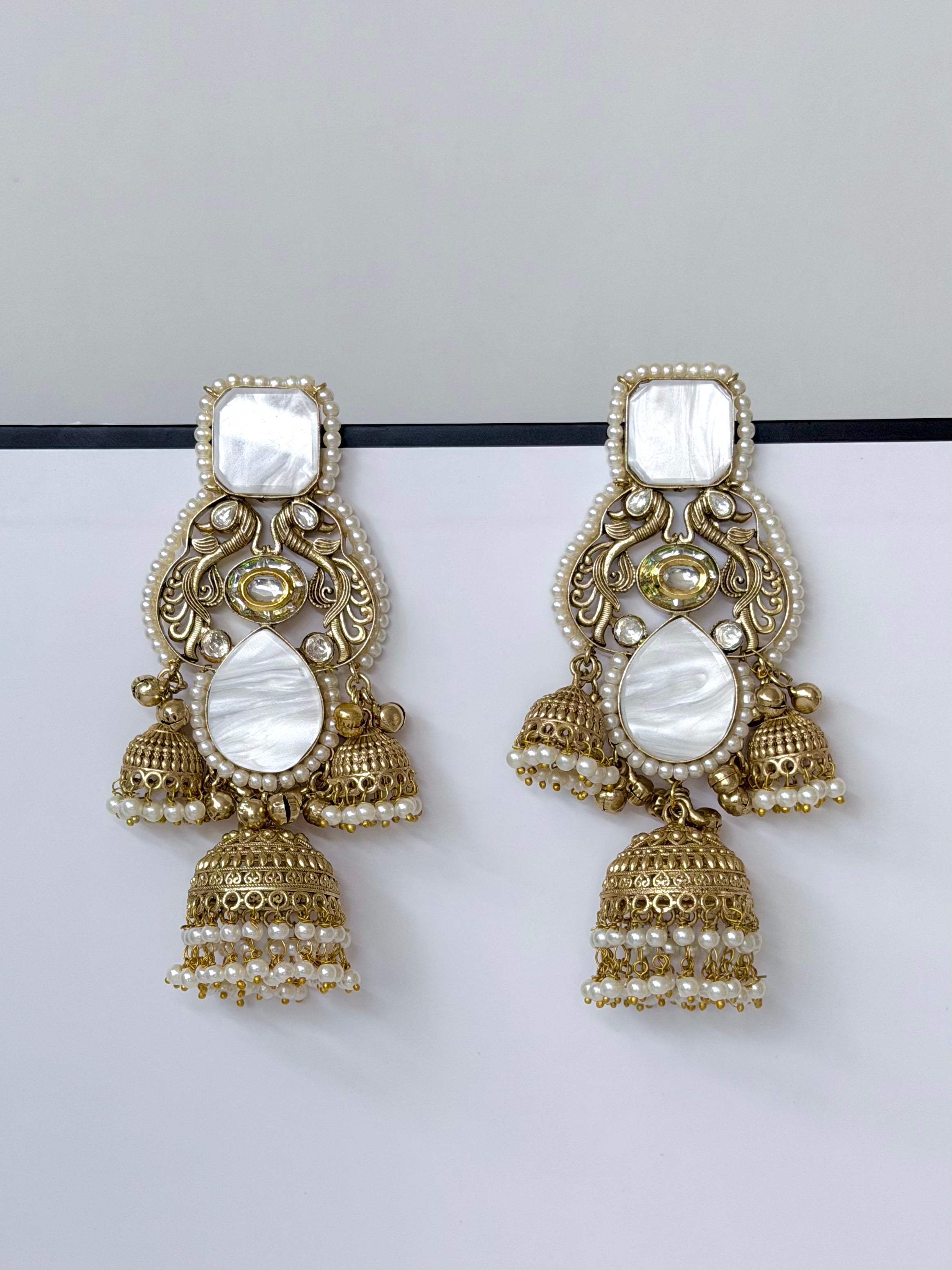 Trending Mrinal Kashmiri Jhumka