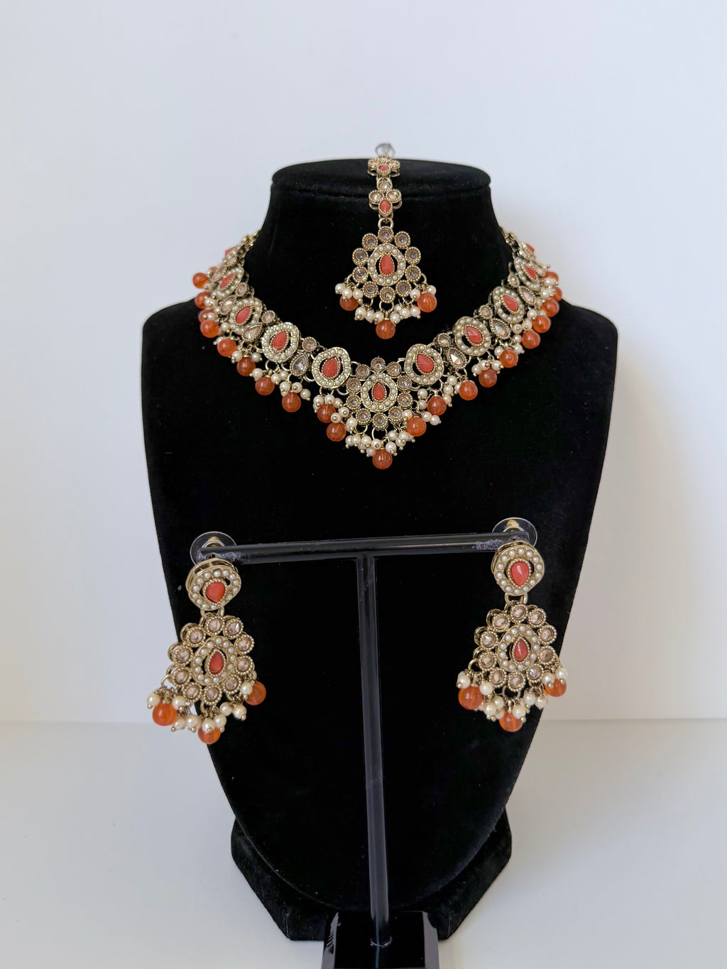 Bollywood Polki Ira Necklace with Earrings and Mangtika