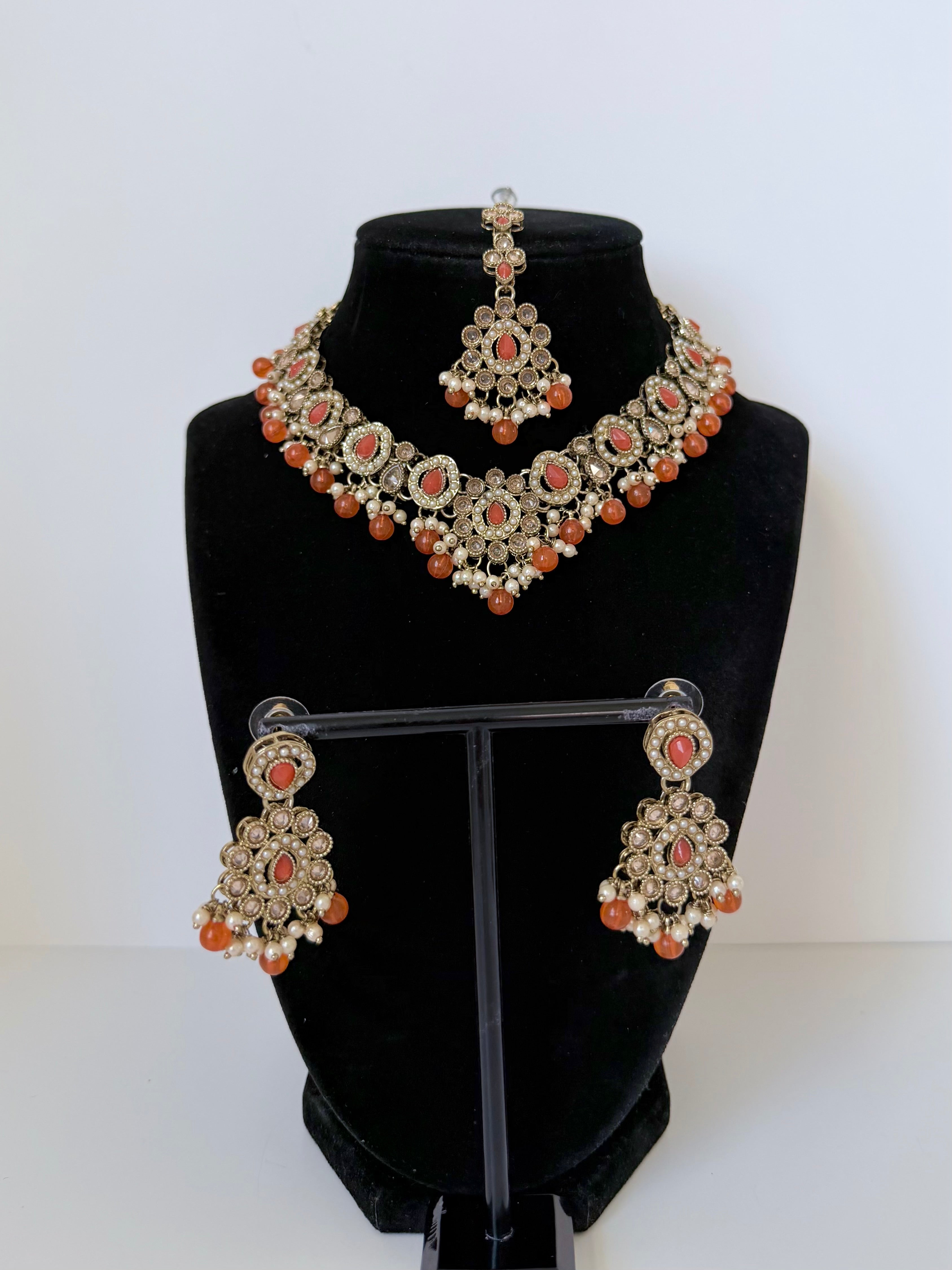 Bollywood Polki Ira Necklace with Earrings and Mangtika