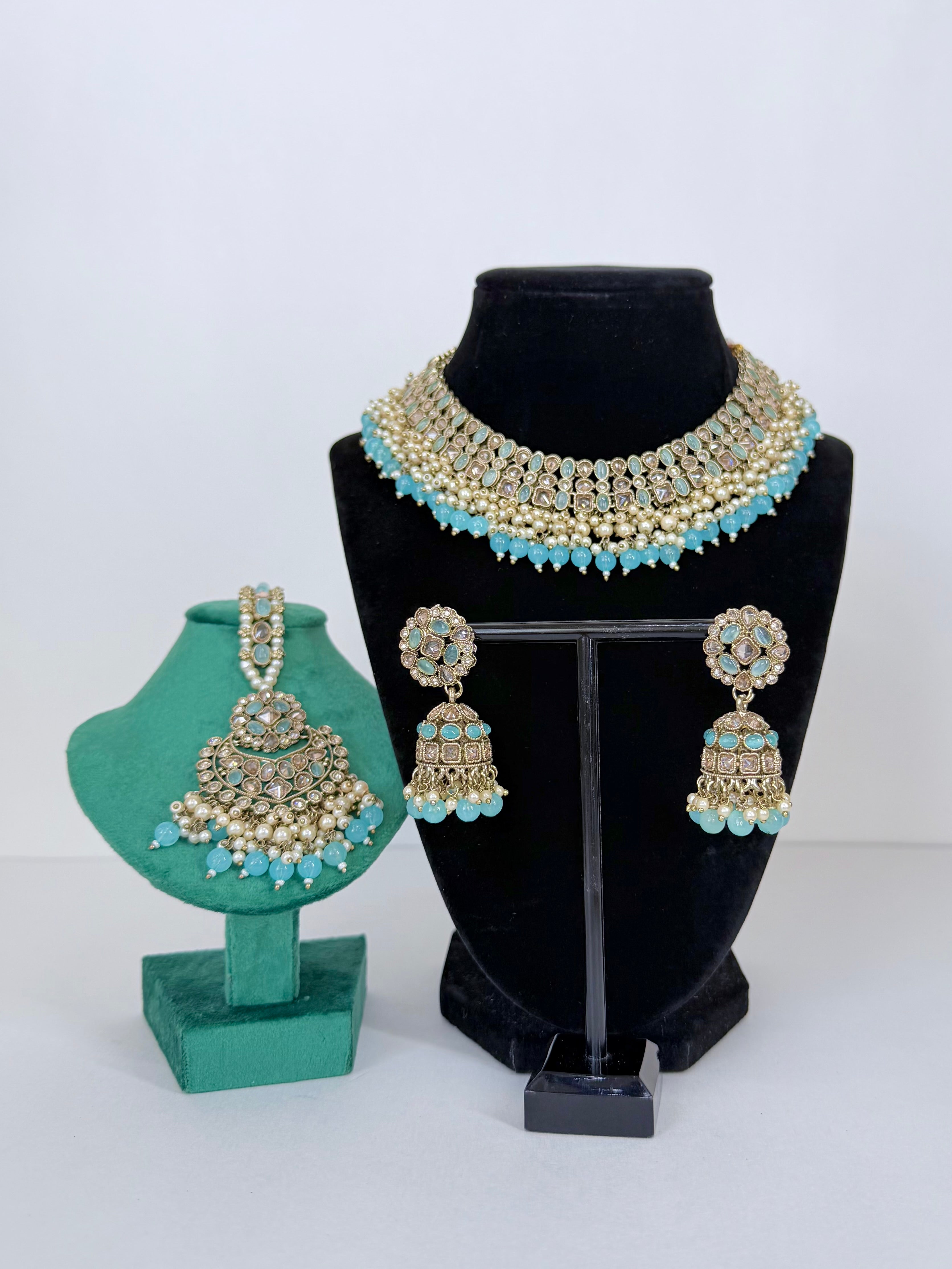 Bollywood Polki Pratha Necklace Set with Jhumka and Mangtika