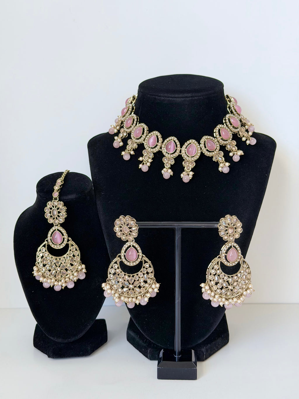 Bollywood Pihu Necklace Set with Earrings and Tikka