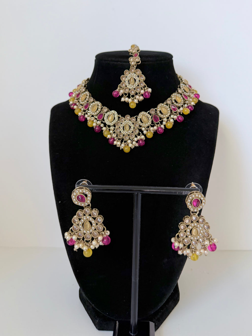 Bollywood Polki Ira Necklace with Earrings and Mangtika