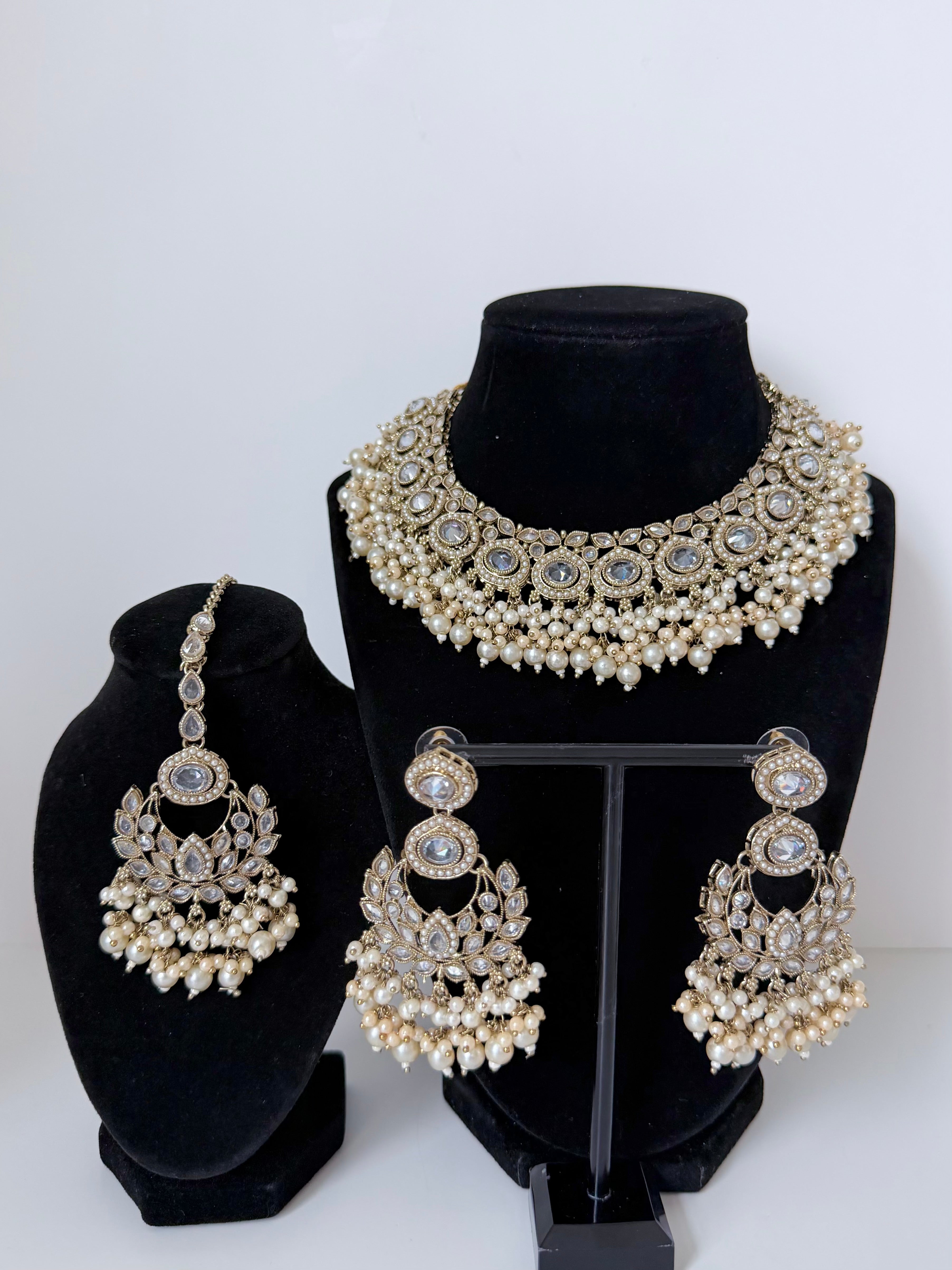 Bollywood Polki Azmira Lightweight Necklace set with Earrings and Tikka