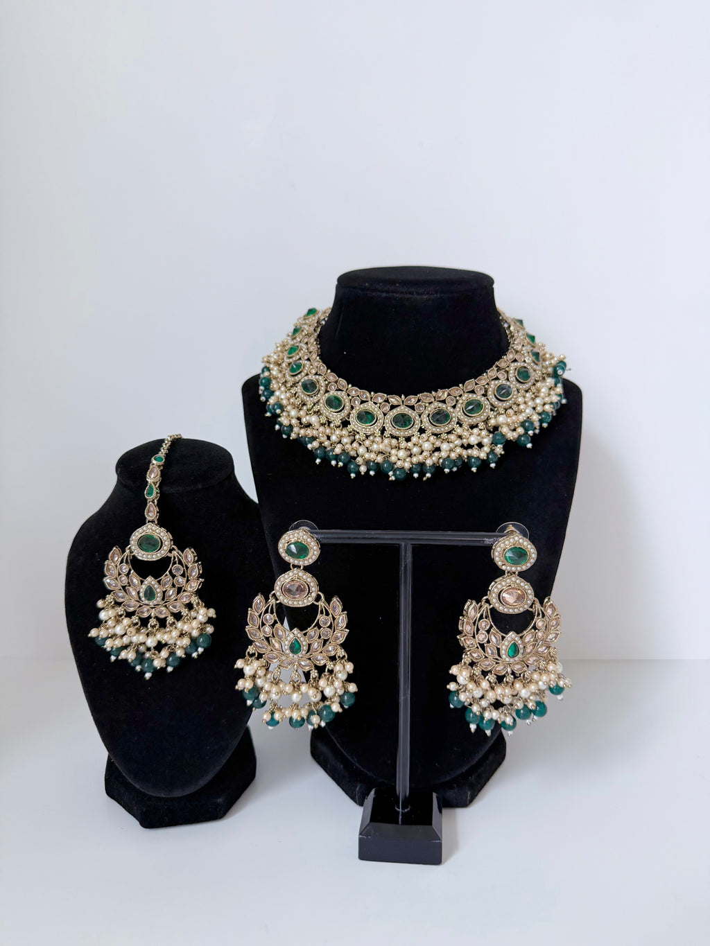 Bollywood Polki Azmira Lightweight Necklace set with Earrings and Tikka