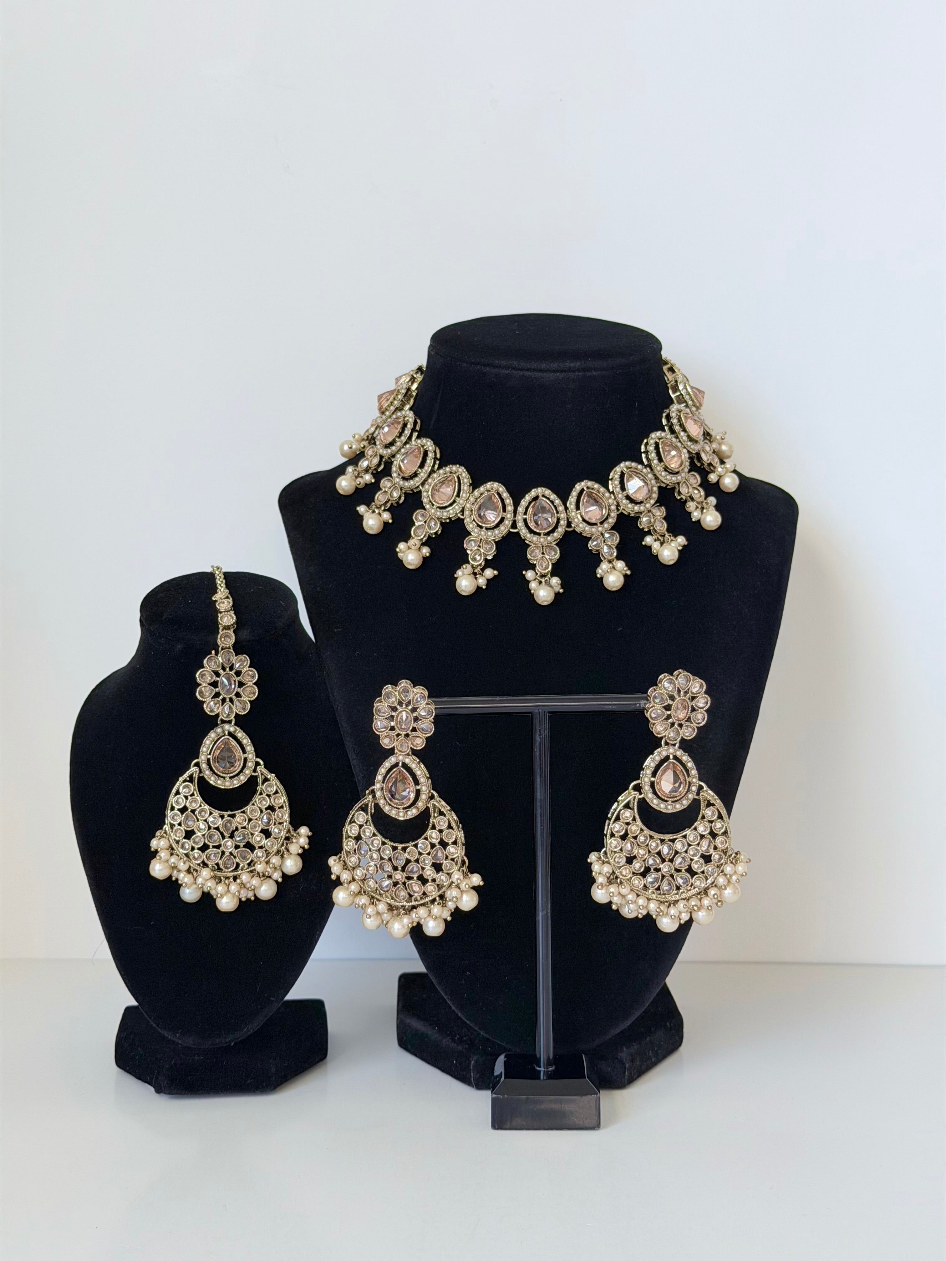 Bollywood Pihu Necklace Set with Earrings and Tikka