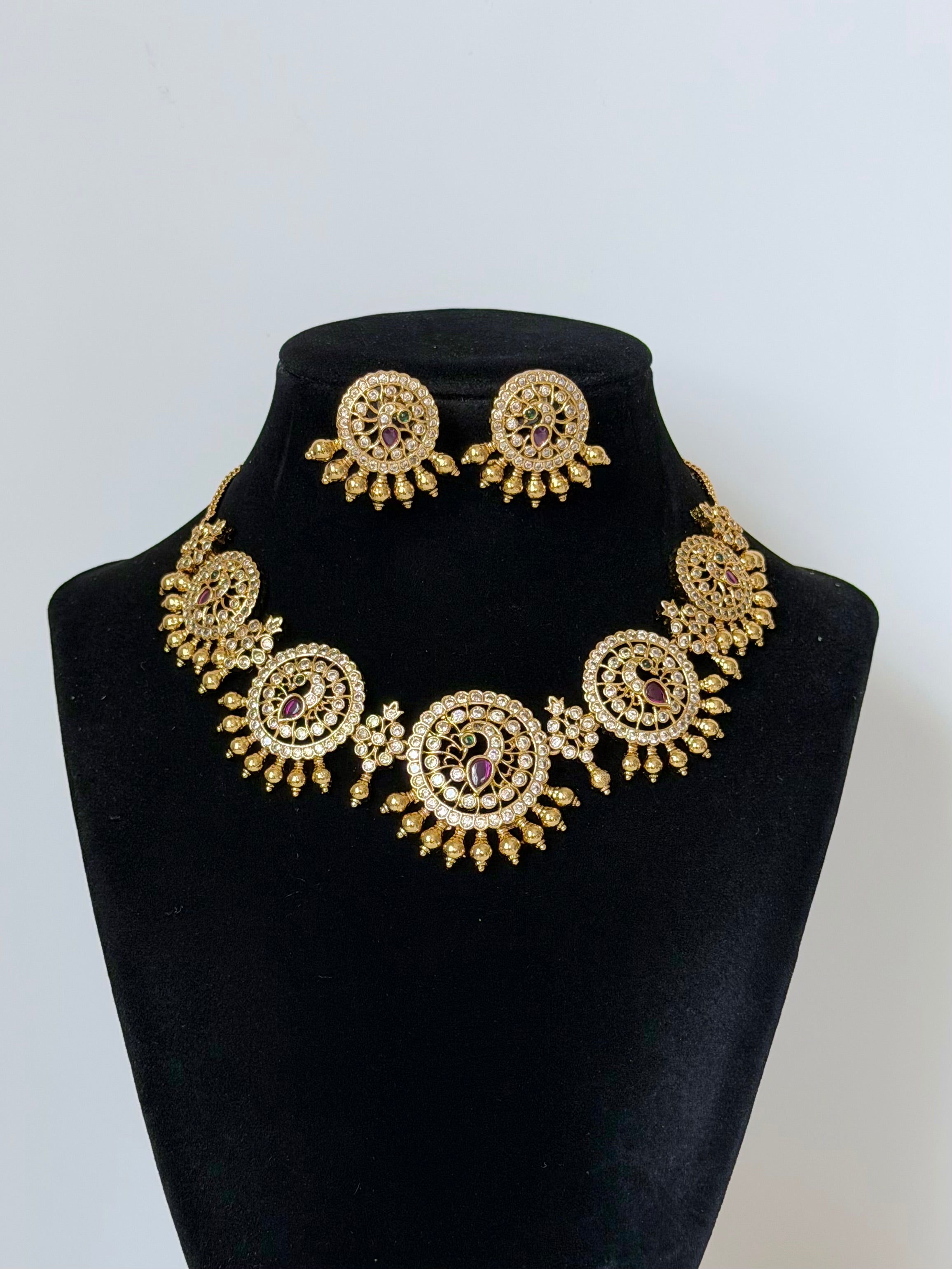 Morni Traditional South Indian Necklace with Earrings