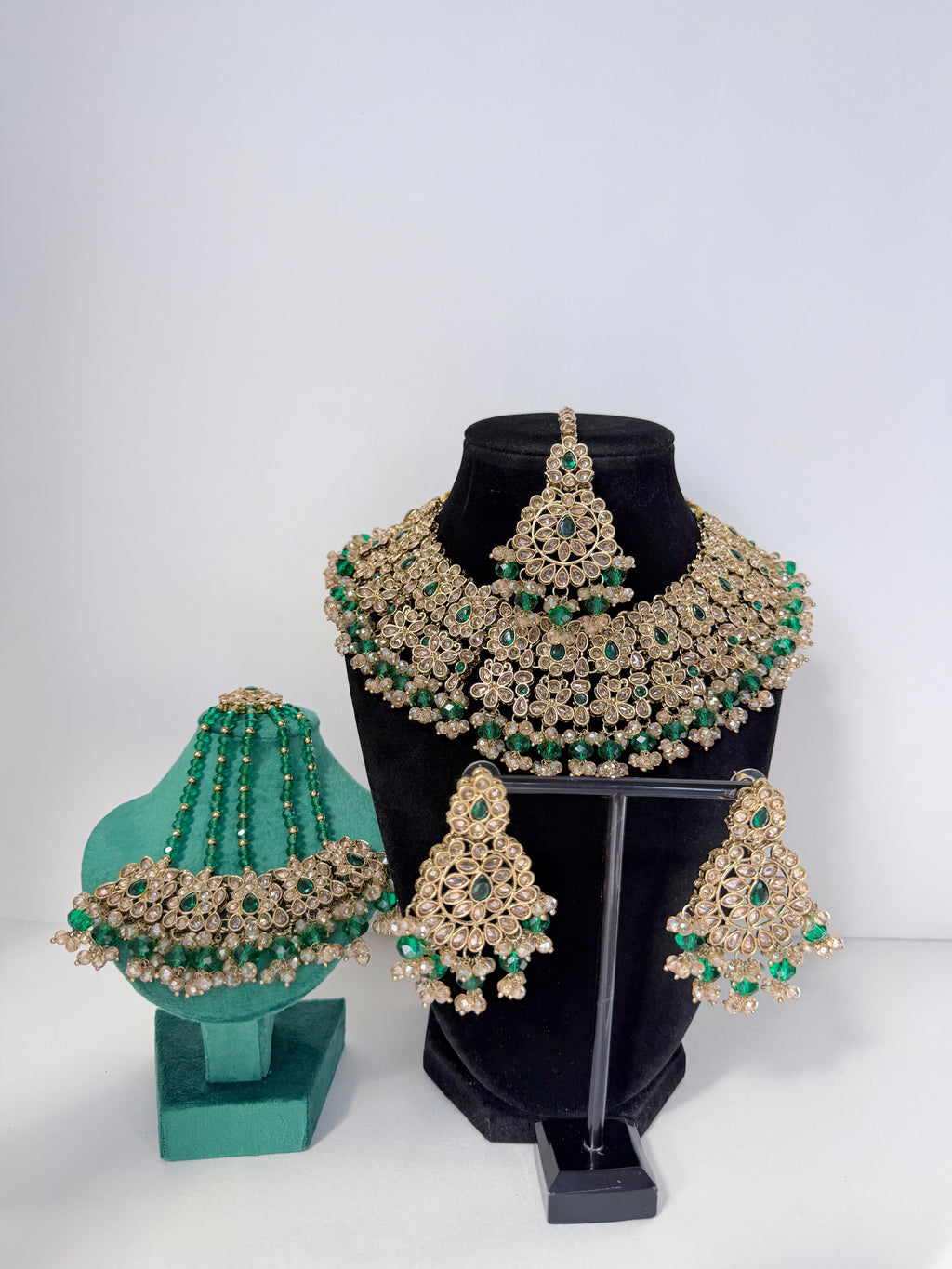 Desi Bollywood Zareena Polki Necklace Set with Earrings, MangTika and Passa