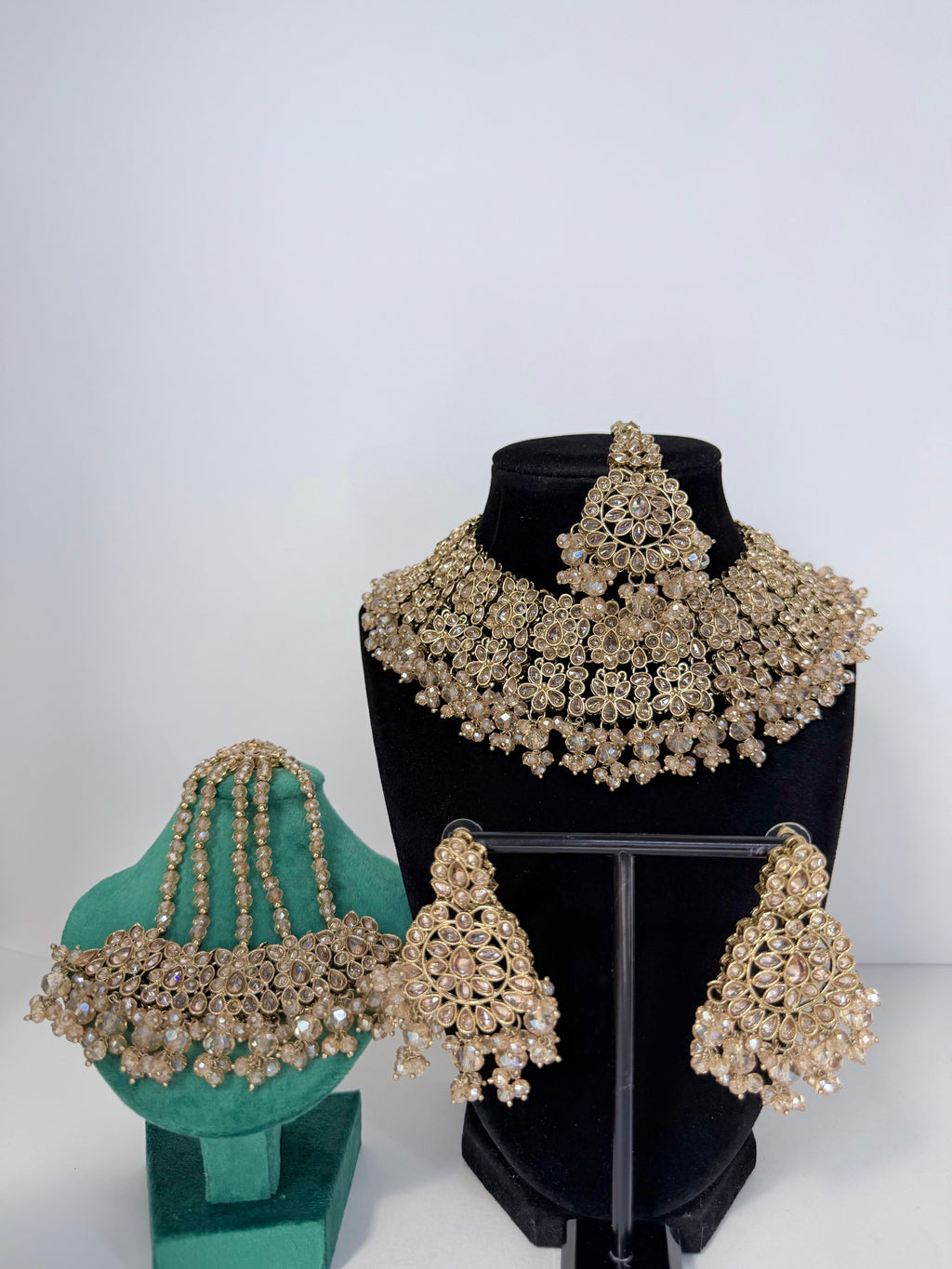 Desi Bollywood Zareena Polki Necklace Set with Earrings, MangTika and Passa